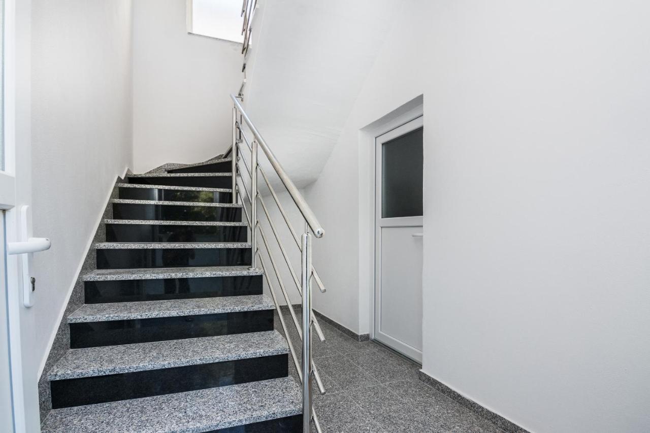 Apartments Krpan Vir Zewnętrze zdjęcie