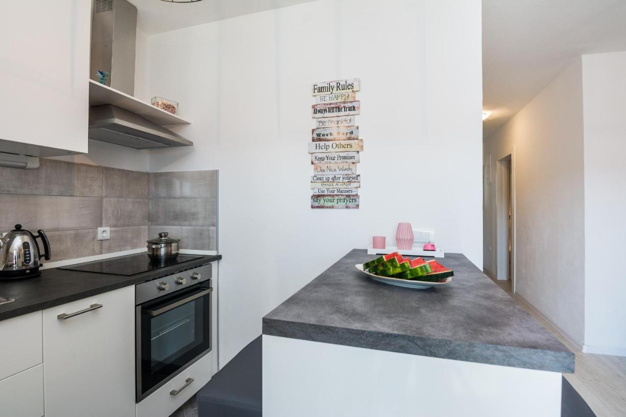 Apartments Krpan Vir Zewnętrze zdjęcie