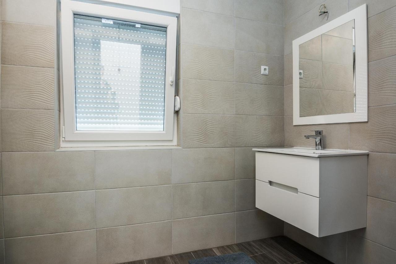 Apartments Krpan Vir Zewnętrze zdjęcie
